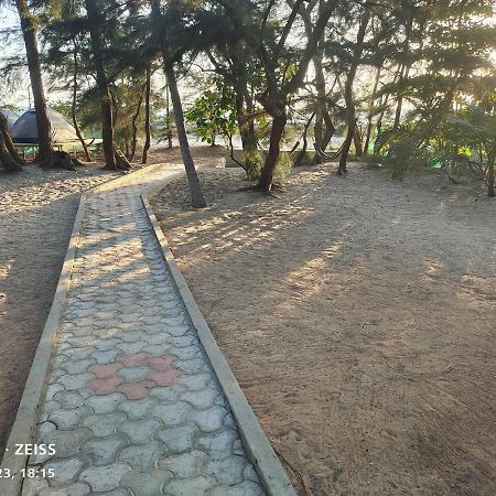 His Grace Sea View Cottages - Private Beach At Malpe Удипи Экстерьер фото