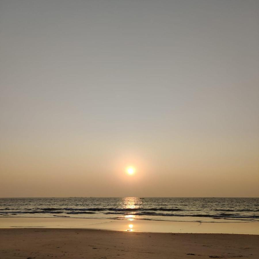 His Grace Sea View Cottages - Private Beach At Malpe Удипи Экстерьер фото
