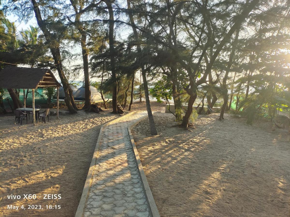 His Grace Sea View Cottages - Private Beach At Malpe Удипи Экстерьер фото